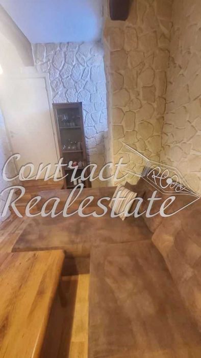 Дава се под наем Двустаен апартамент в Варна, м-т Траката - 65 кв.м за 357 € - Снимка #2