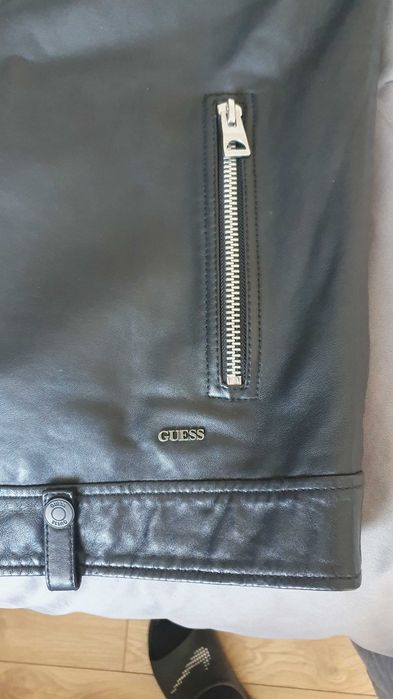 Яке от естествена кожа GUESS