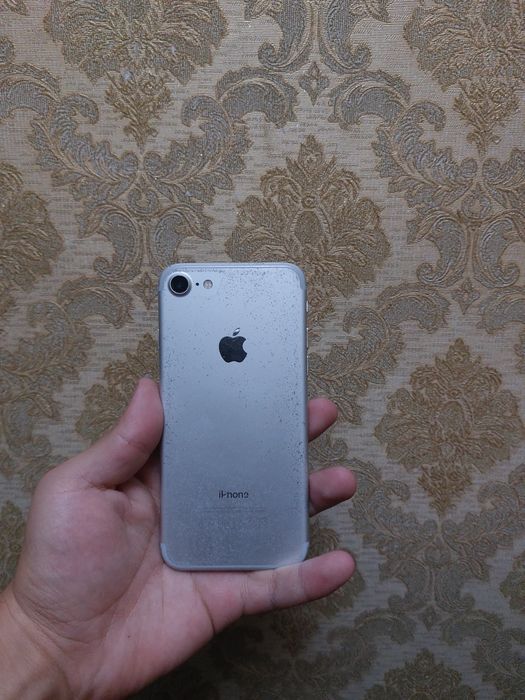 Iphone 7  32 gb.