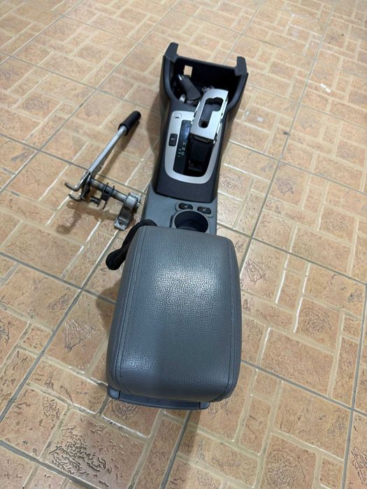 Gentra bar sotiladi, ruchnoy+skorost komplekt chevrolet konsol