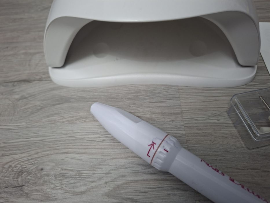 Lampa uv si freza unghii