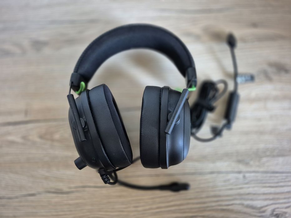 Casti gaming Razer Black Shark V2 + USB SoundCard noi neutilizate