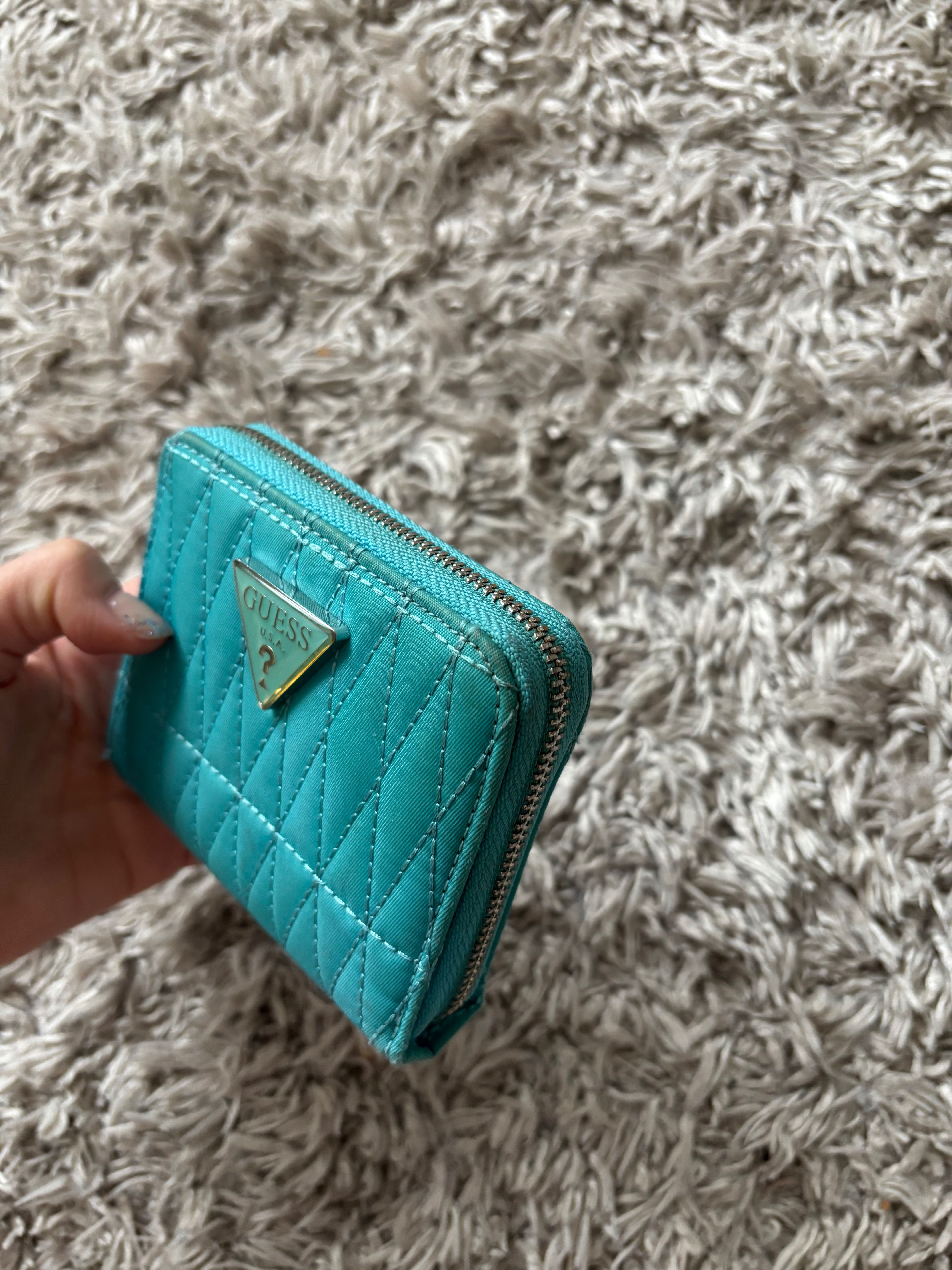 Дамски Портфейли Guess и Parfois