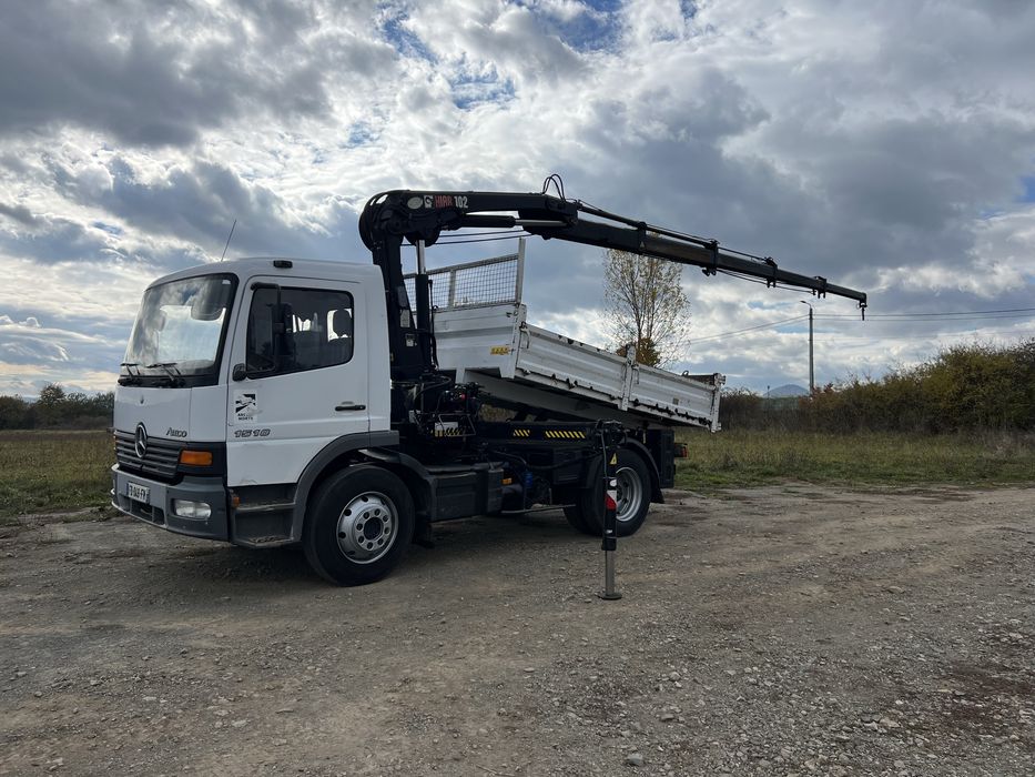 Mercedes Atego basculabil cu macara