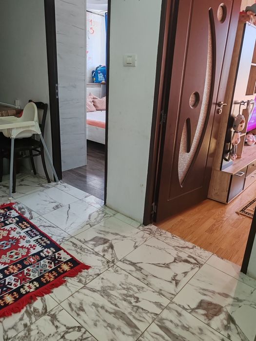 Vand Apartament 2 camere decomandat zona ciocarlia