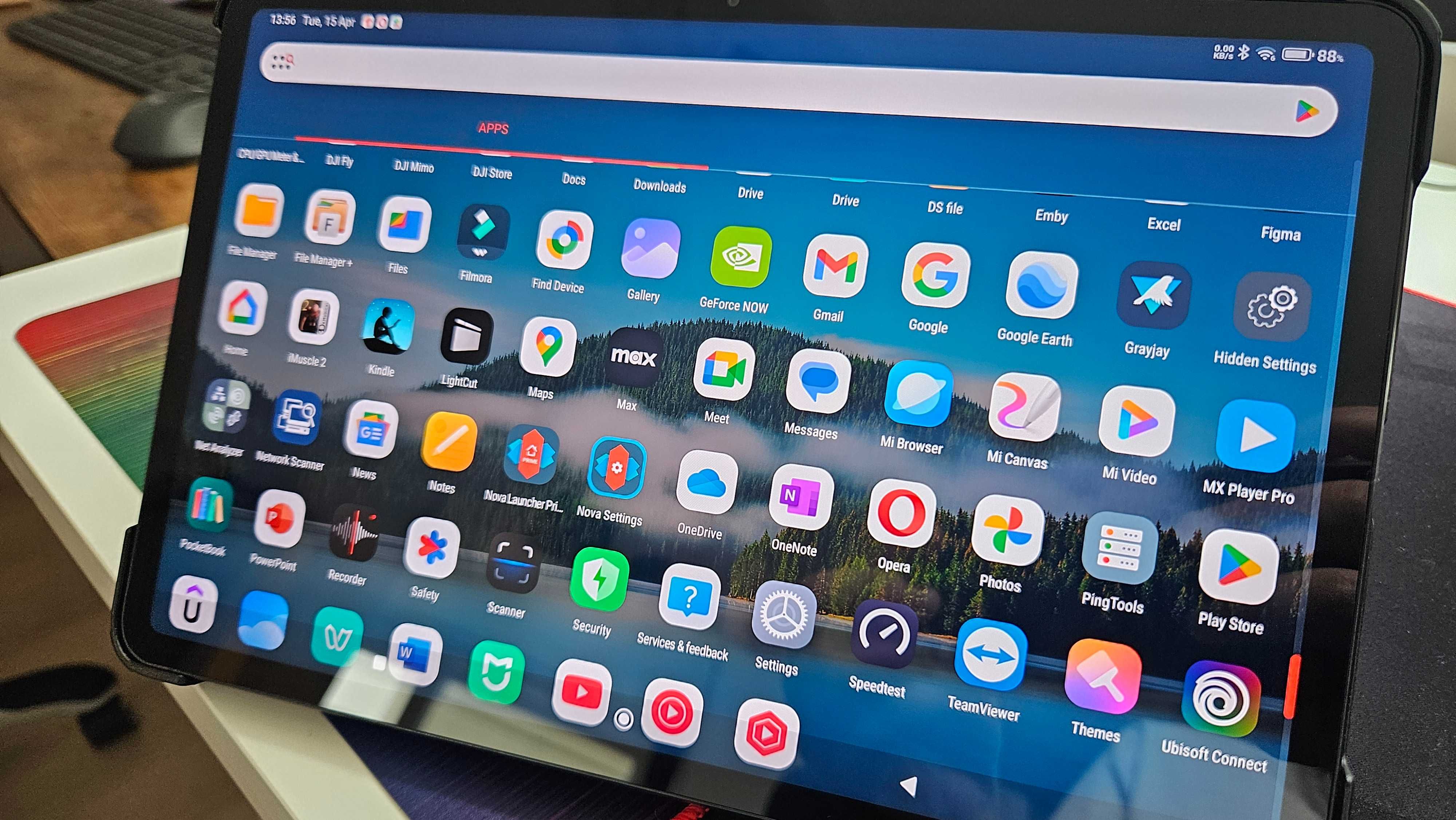 Таблет Xiaomi Pad 6 в гаранция + Калъф със стойка 6 GB RAM, 128 GB