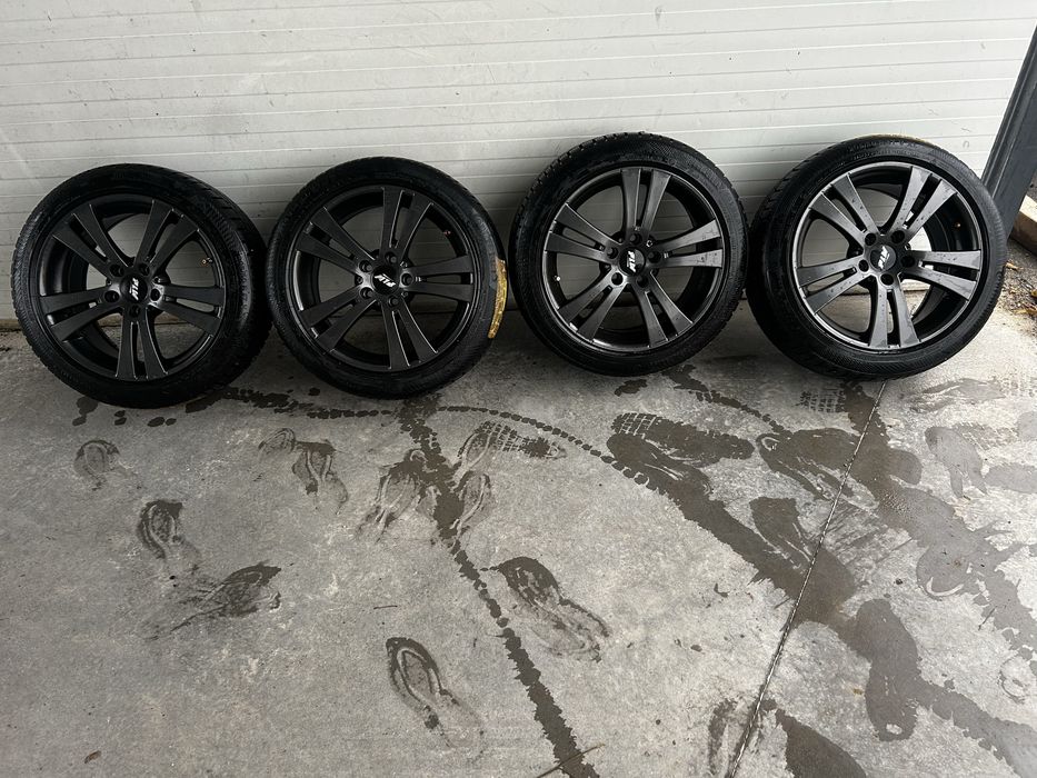 Джанти с гуми 5х114.3 17цола