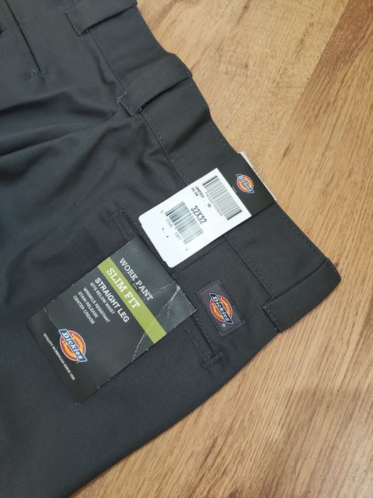 Pantaloni Dickies mărimea 32x32 Slim Straight