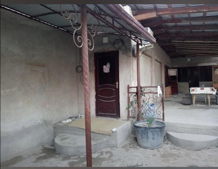 4 сотох 2 кават 7 хонали хамма шароитлари бор ховли уй жой сотилади