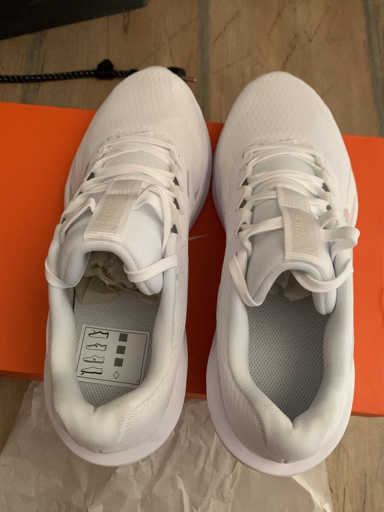 Nike спортно леки маратонки