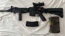 Armă airsoft M4 CYMA + Red-Dot optic ACOG