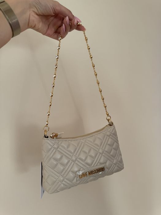 Чисто нова малка чанта LOVE MOSCHINO