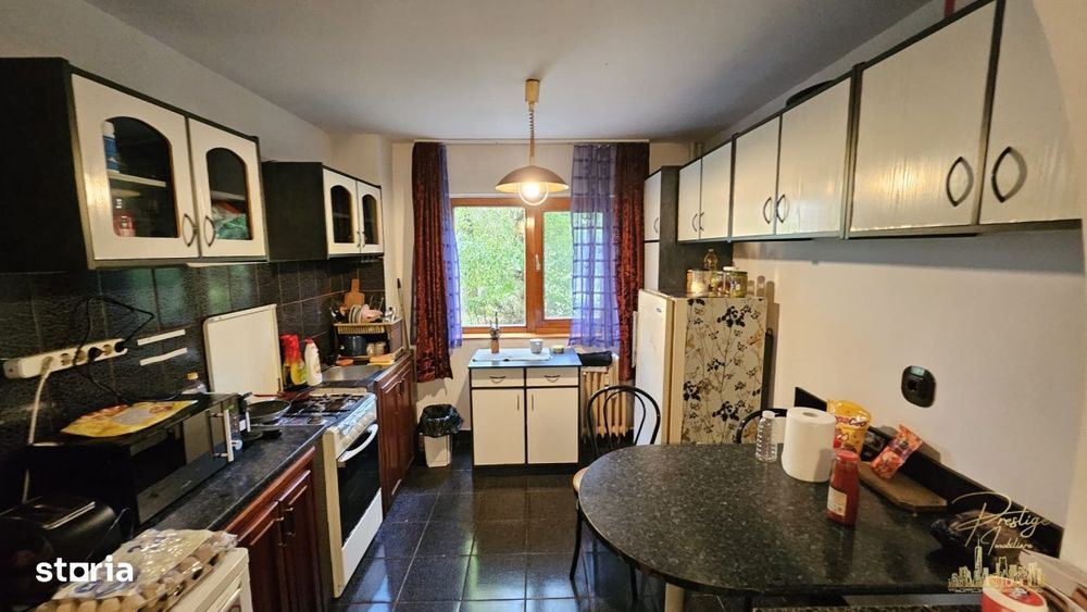 Apartament 2 camere tip Q de vanzare la parter, str. Feldioarei