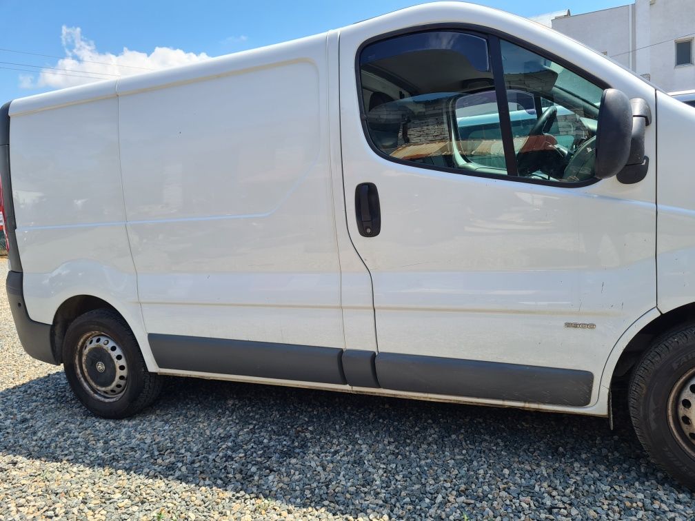 Dezmembrez Opel Vivaro Renault Trafic Nissan Primastar alb 2.0 M9R-786