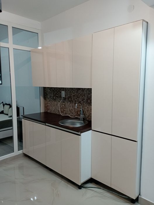 Închiriez casa tip apartament cu etaj in regim Hotelier cu garaj la pa