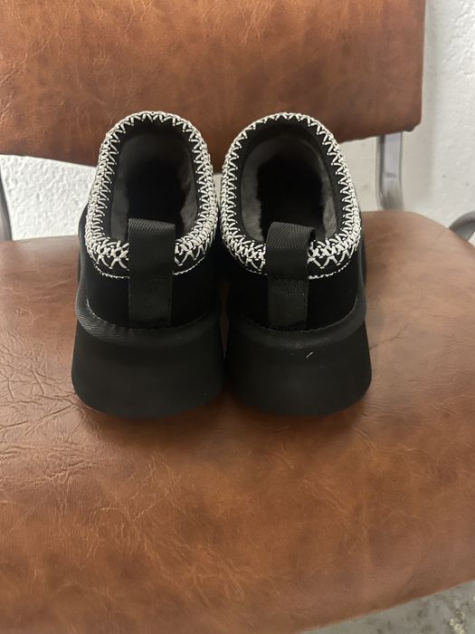 Vand UGG TAZZ ( produs nou nepurtat) !!! Marimea 38 , 39
