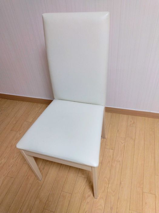 Продам три стула айвори, ЭКО кожа