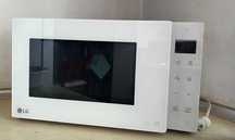 Микроволновая печь с технологией Smart Inverter LG MS2595