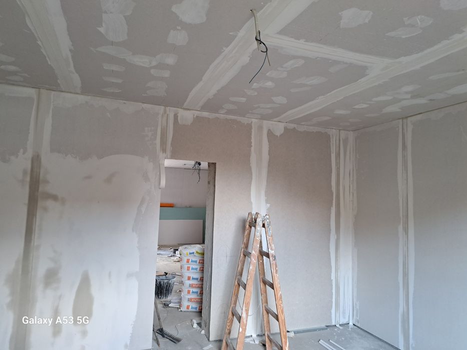 EXECUT A-Z  LUCRARI DE FINISAJE interioara și exterioara