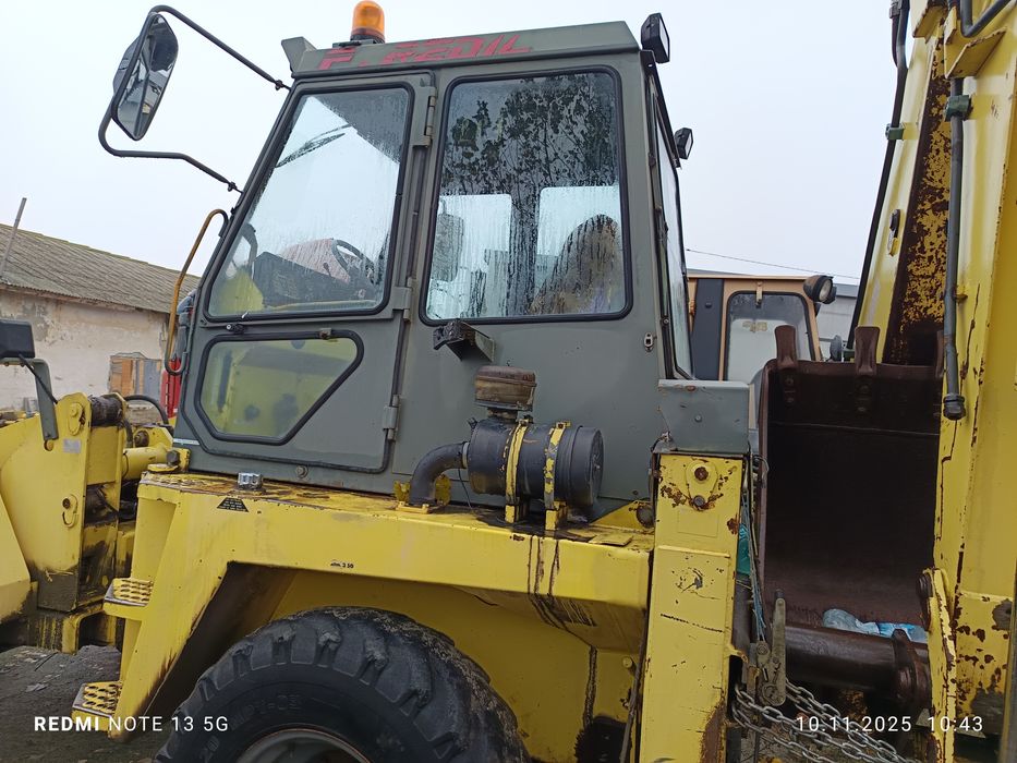 Vând buldoexcavator/vola