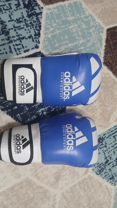 Продам боксёрские перчатки