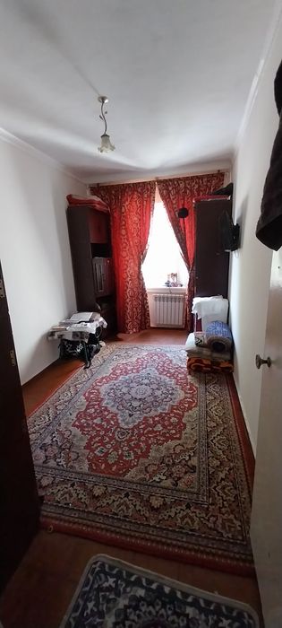 4x kv sotiladi Chirchiq sh. 82m²