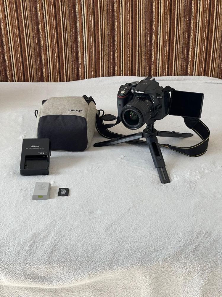 Продам фотоаппарат NIKON D5300