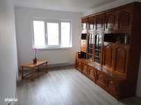 Apartament renovat, 3 camere, semidecomandat, etaj 3, zona Micro 20