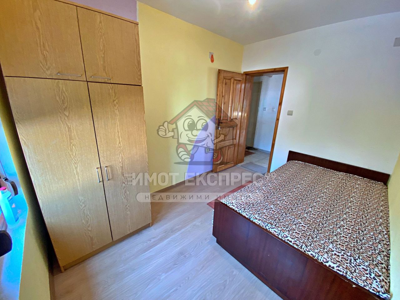 Дава се под наем Двустаен апартамент в Асеновград - 40 кв.м за 153 € - Снимка #4