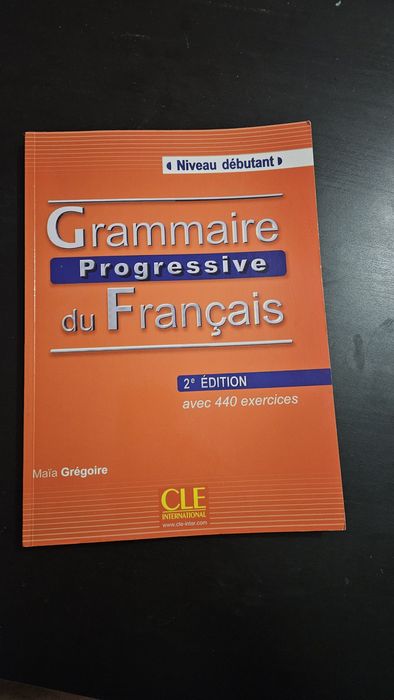 carte de exerciti in limba franceza