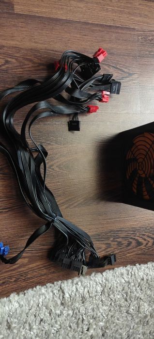 Sursă 850watt în stare foarte bună.Pret fix