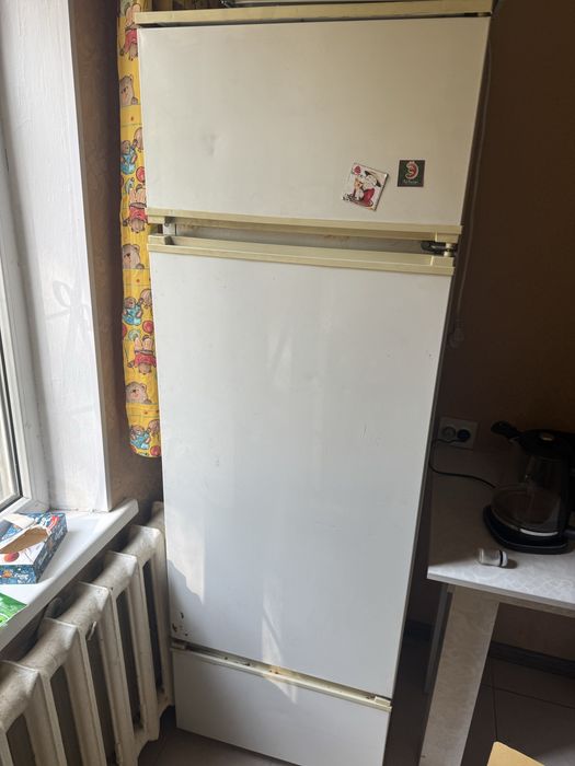 Холодильник продам