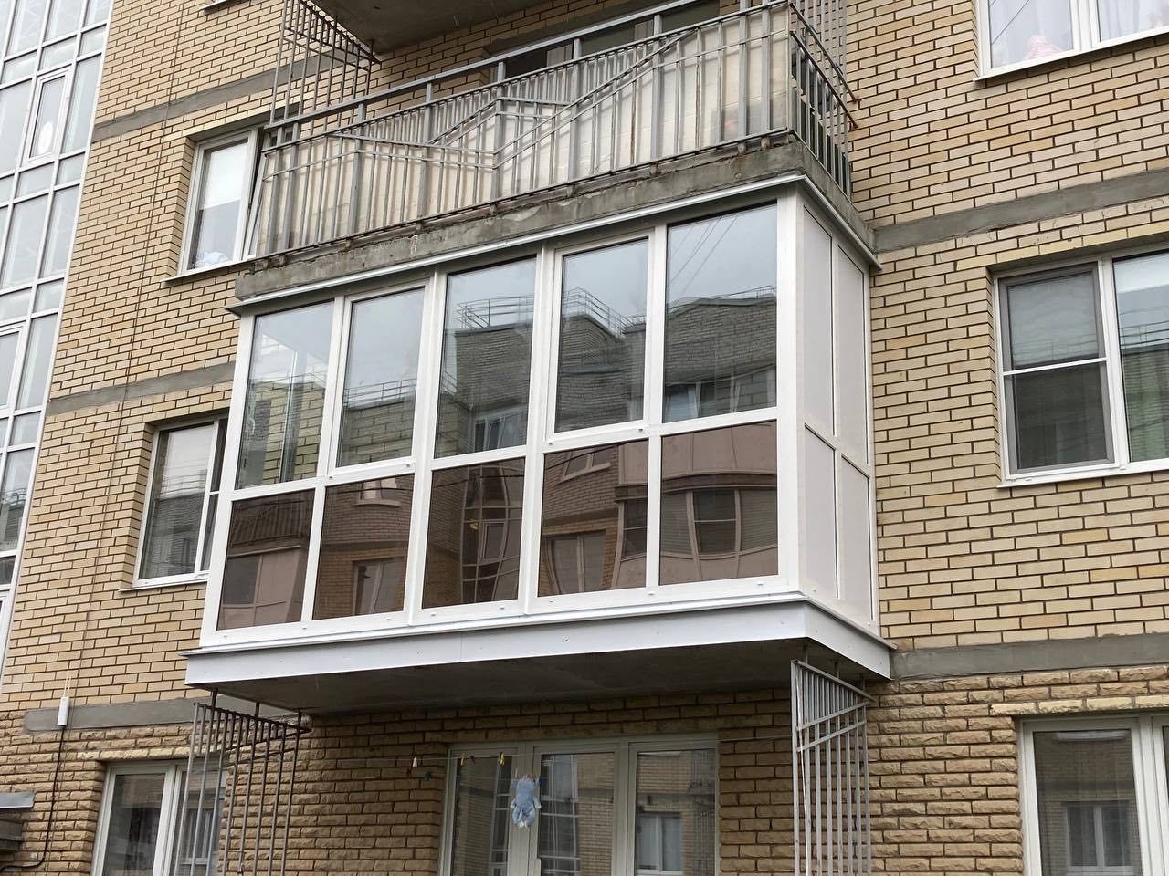 Остекление открытых балконов.