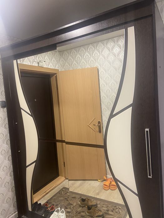 Шкаф купе в хорошем состоянии