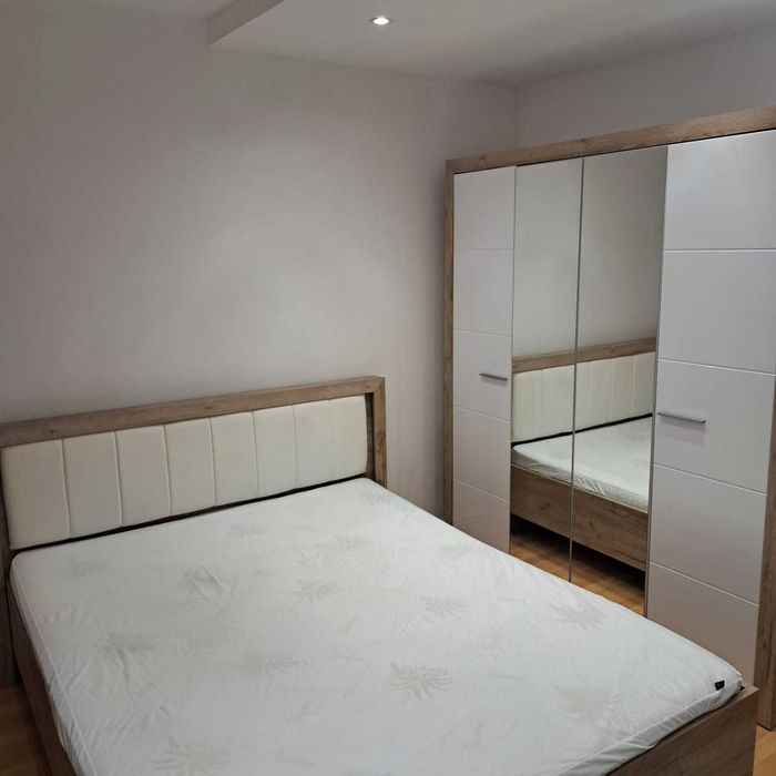 Apartament cu 2 camere plus garaj