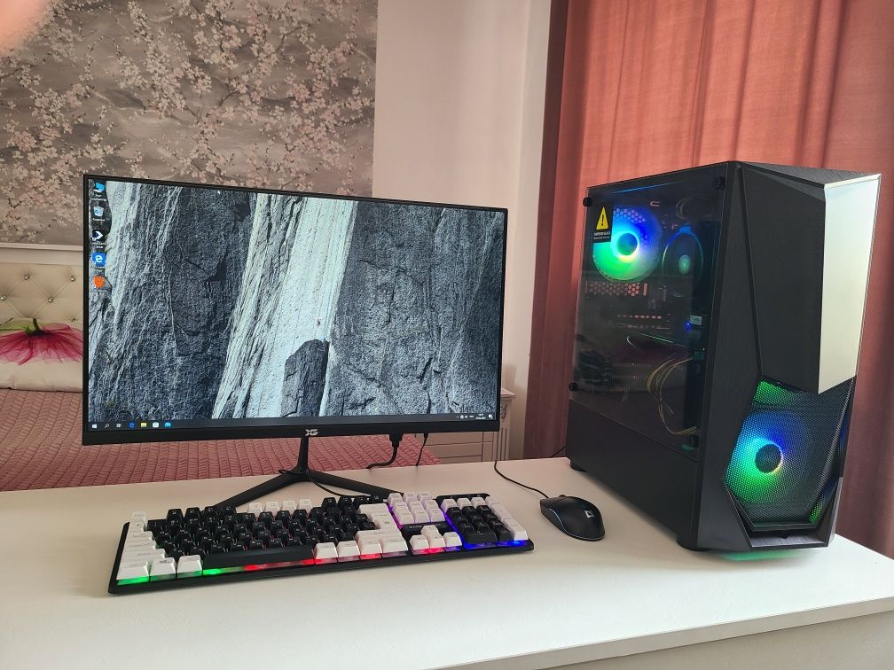 Компьютер на базе ryzen 5 с  монитором 24