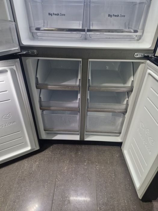 Side by side LG InstaView