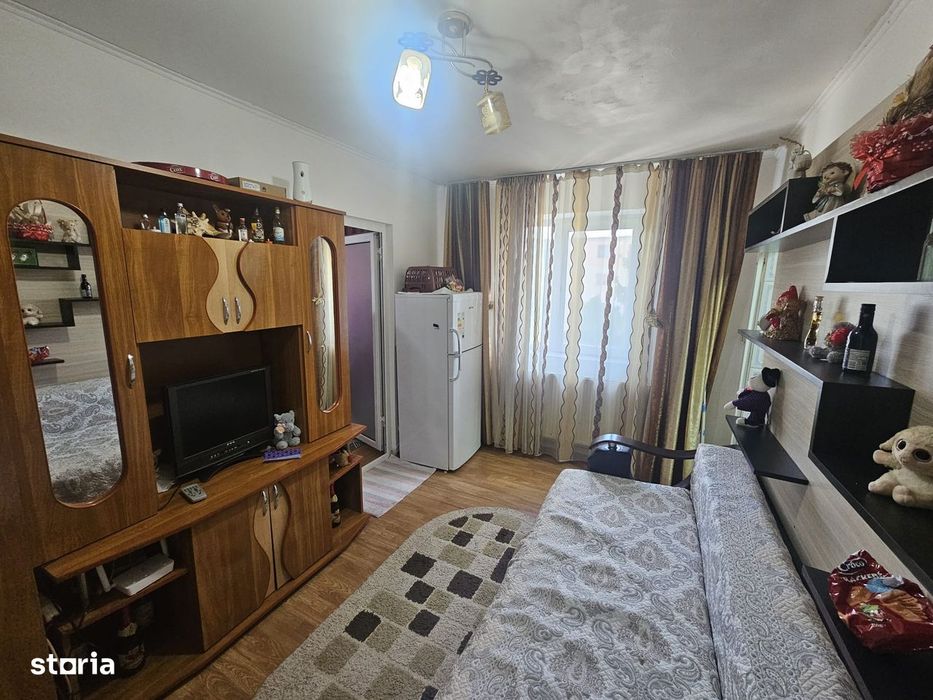Apartament cu 2 camere de vânzare în Curtea de Argeș.