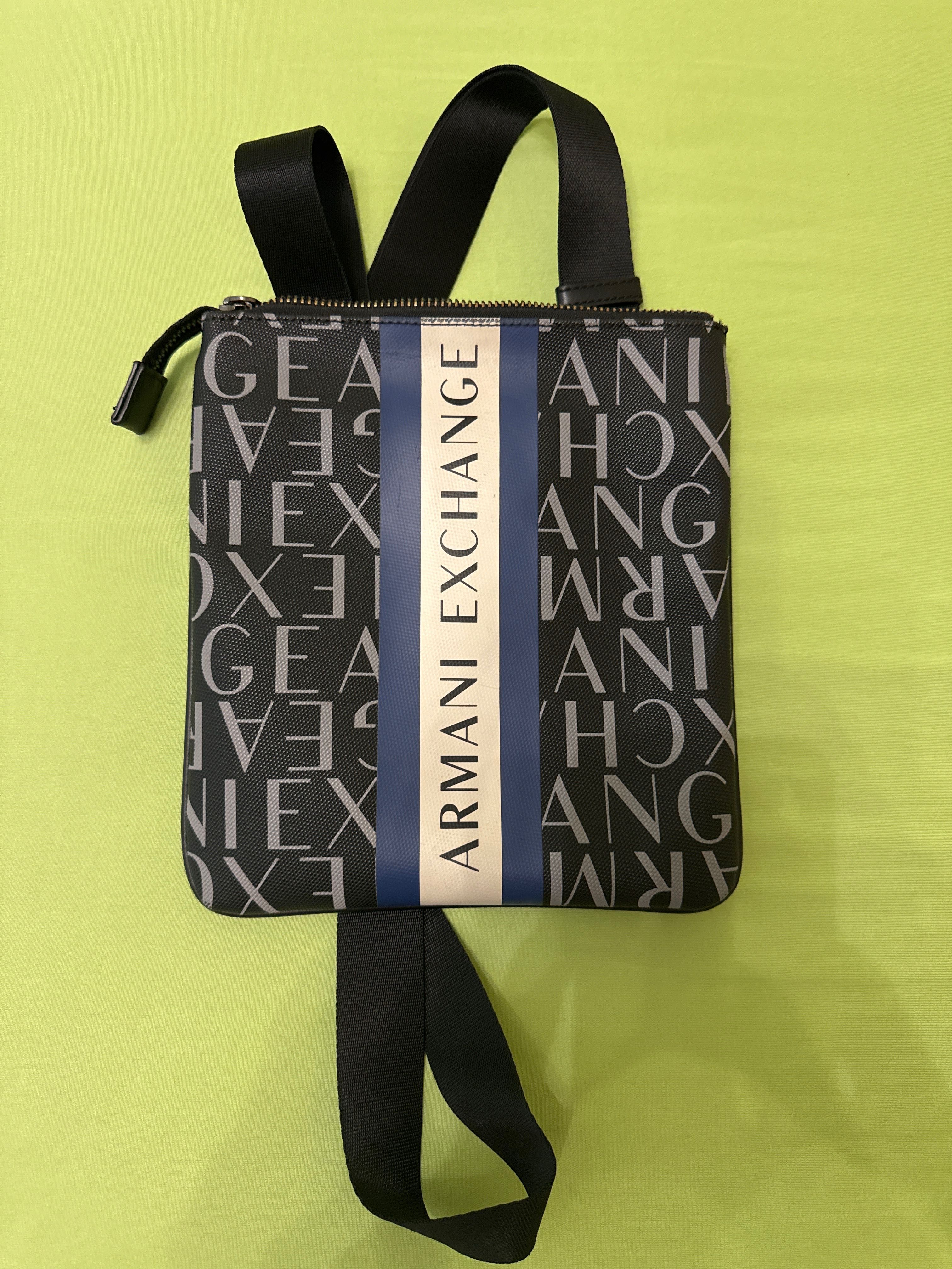 Чантичка Armani Exchange