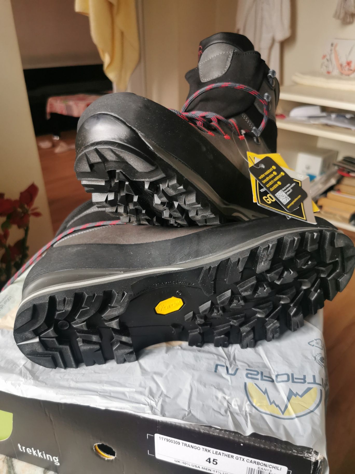 La Sportiva TRANGO TRK LEATHER GTX, Carbon - Chili EUR 45