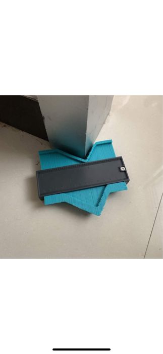 Dispozitiv copiat muchii si profile