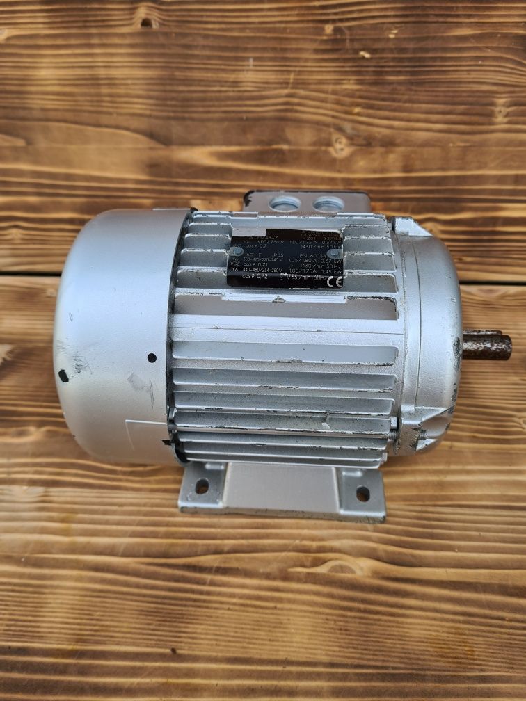 Motor trifazic RGM EN 60034, 380 si 220 v