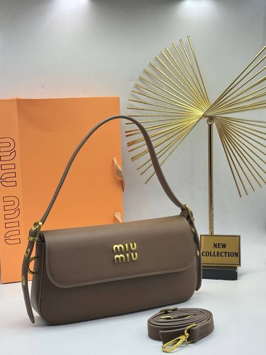 Geanta Miu Miu noua !!! Dimensiuni 28/15 !!!