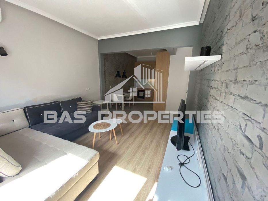 Дава се под наем Двустаен апартамент в София, Център - 68 кв.м за 990 € - Снимка #3