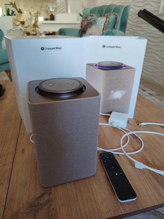 Яндекс станция Макс