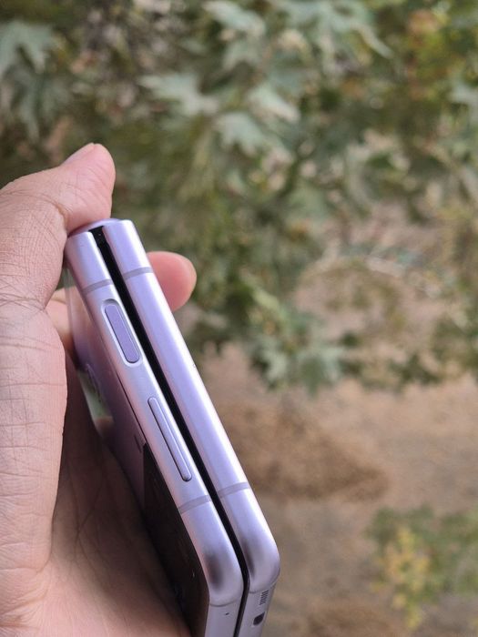 Samsung Z flip 3  8/256gb