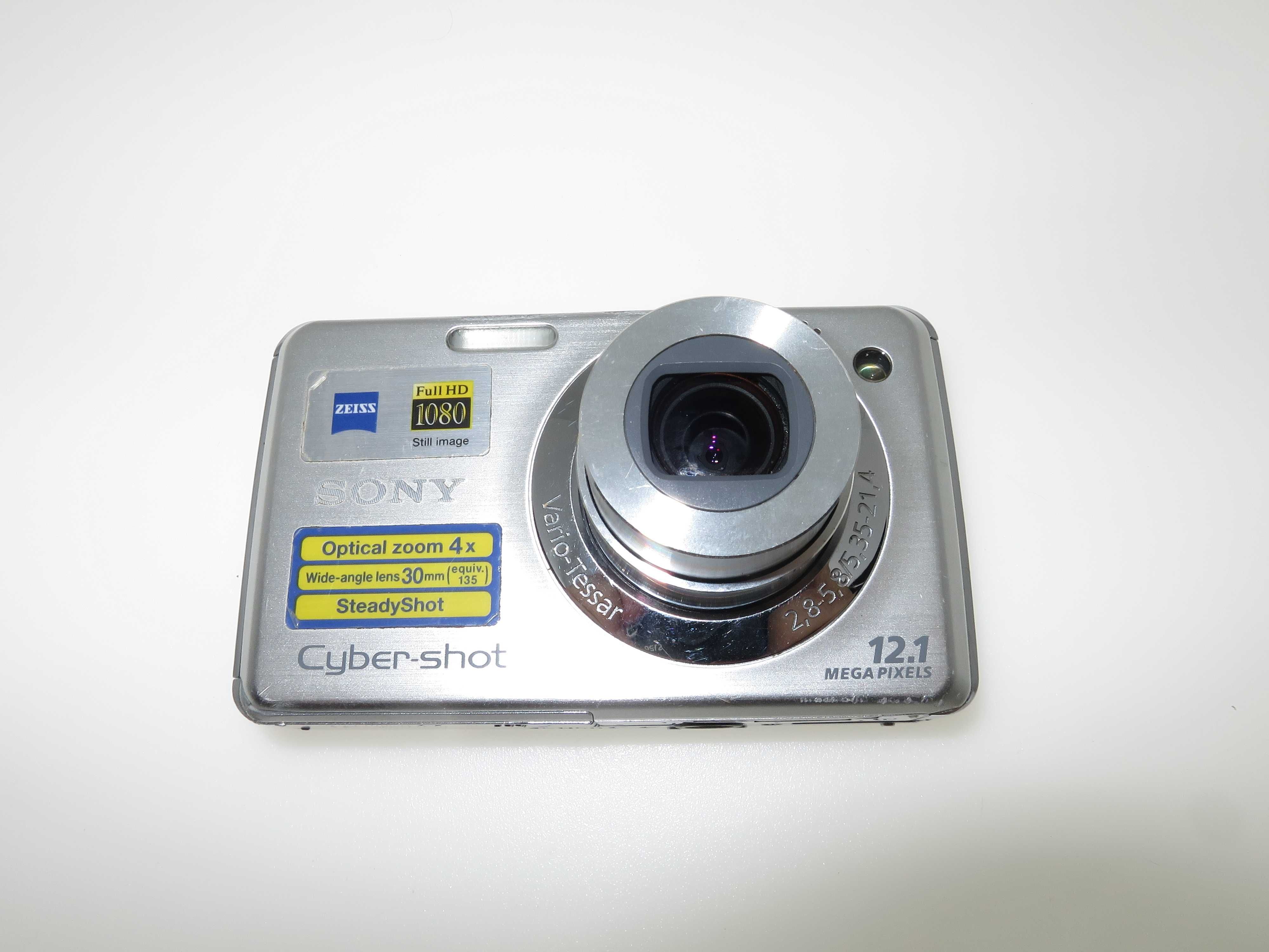 Sony Cyber-shot W210 компактен фотоапарат, комплект камера и зарядно