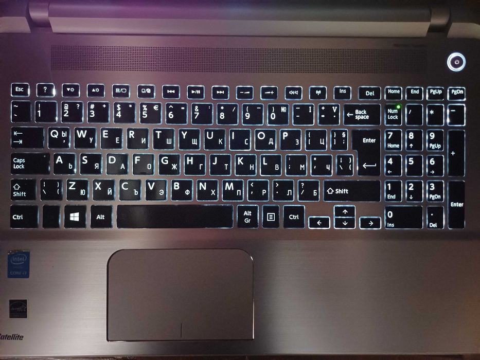 15.6'FullHD IPS Toshiba Core™ i7-5500U/8GB Ram/256GB SSD