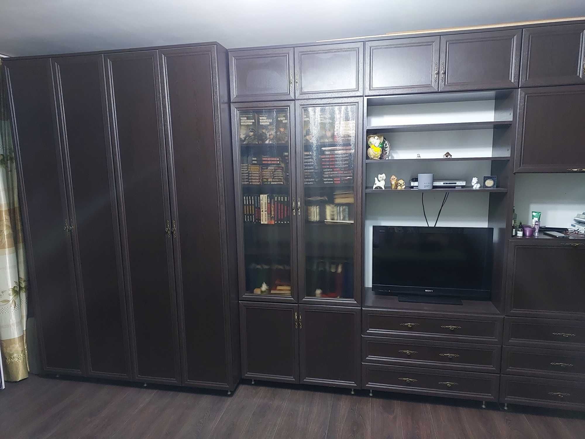 Продам стенку для зала