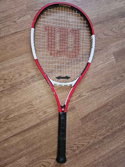 Продам ракетку Wilson большего тенниса в отличном состоянии